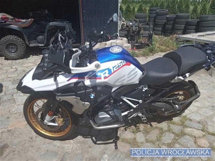 Złodziej francuskiego motocykla sprzedał go w Polsce. Teraz jest poszukiwany