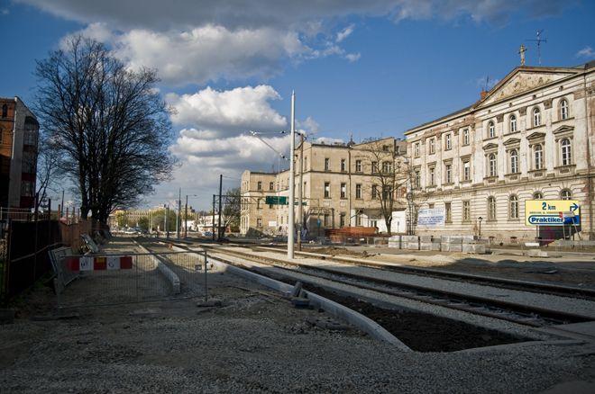 Na nową Pułaskiego tramwaje i auta wpuszczą dopiero dzień przed Euro?