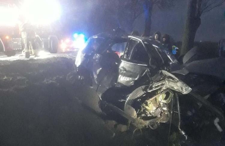 Tragiczny wypadek na DK8 pod Wrocławiem. Nie żyją trzy osoby, w tym dziecko