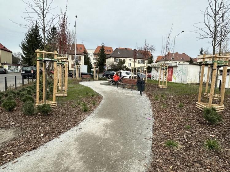 Miasto likwiduje kolejne parkingi. A kierowcy? Ma ich w nosie!