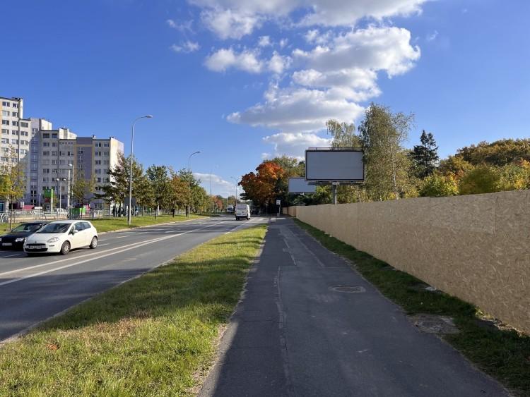 Wrocław: Przy cmentarzu żydowskim powstaną mieszkania? Działkę ogrodził deweloper