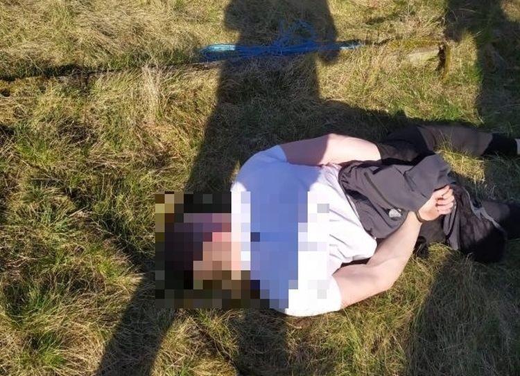 20-latkowie pili alkohol na wałach i szarpali się z policją