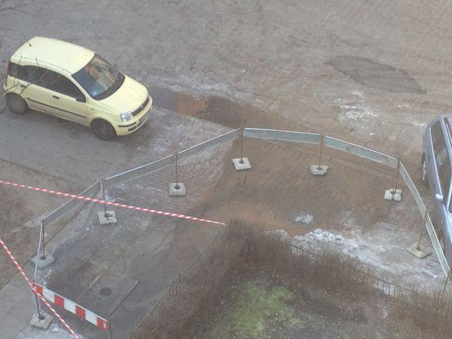 W wielu miejscach Wrocławia od mrozu popękały rury