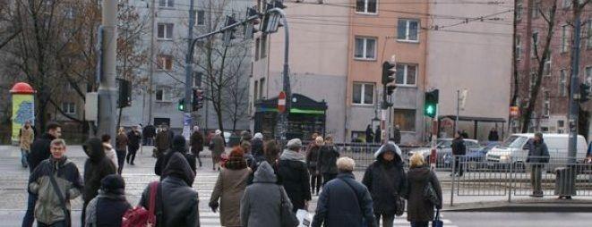 Zapadł wyrok w sprawie śmiertelnego wypadku na przystanku MPK. 60 tys. złotych dla rodziny zmarłego