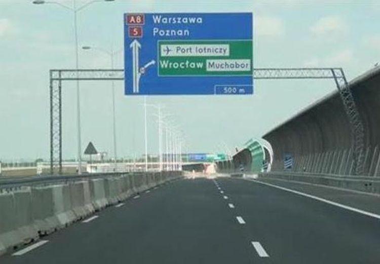 Uwaga! Korki na A4 i zderzenie ciężarówek na AOW