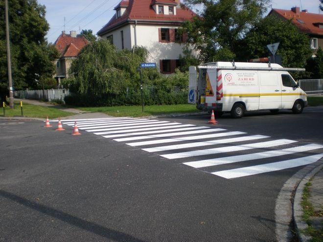 Odmalowane pasy, dodatkowe światła, wzmożone patrole - idzie nowy rok szkolny