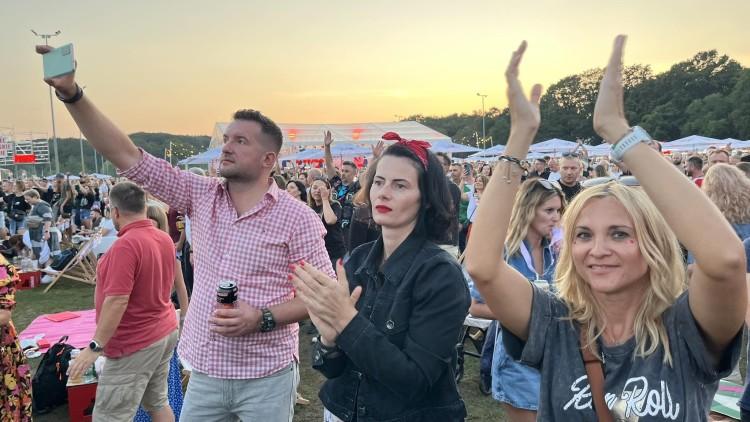 Męskie Granie 2024 we Wrocławiu, dzień drugi. Mrozu był u siebie, więc król był jeden