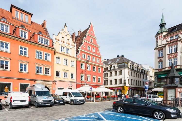 Mieszkania we Wrocławiu - kupić czy wynajmować? Co będzie bardziej opłacalne?