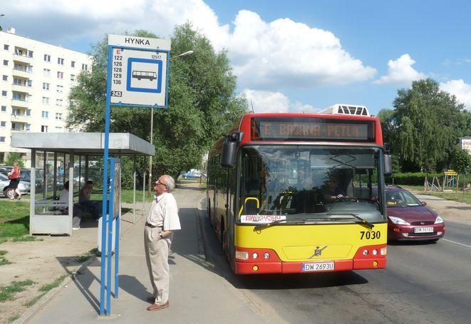 PiS pyta urzędników: czemu likwidujecie autobusową linię E?