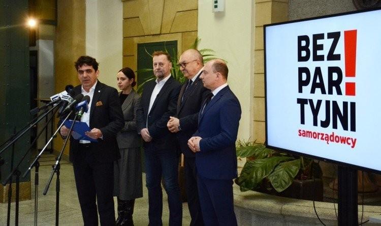 Ruch Jacka Sutryka ma przeprosić Bezpartyjnych Samorządowców