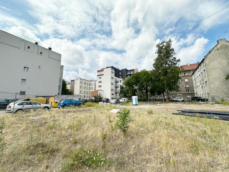 Deweloper zabuduje działkę po dawnej siedzibie Straży Miejskiej przy Gwarnej