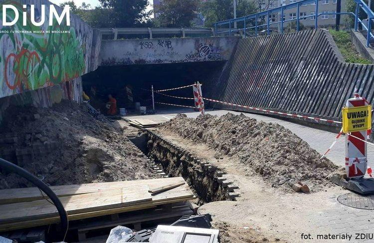Remont na pl. Powstańców Warszawy z powodu obfitych opadów deszczu