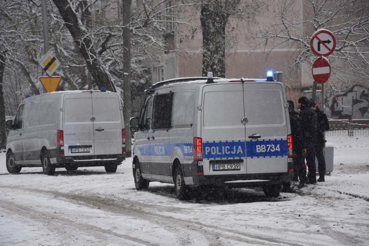 Nowe informacje o policjantach postrzelonych we Wrocławiu. 