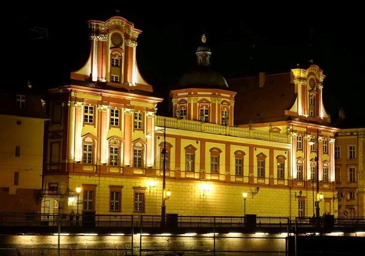 Spacer po „Tajemniczym nocnym mieście”