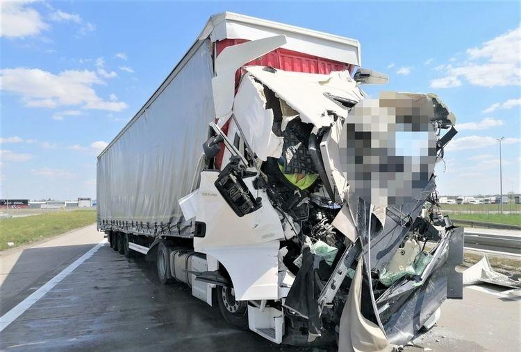 Śmiertelny wypadek pod Wrocławiem. Autostrada A4 była zablokowana [ZDJĘCIA]