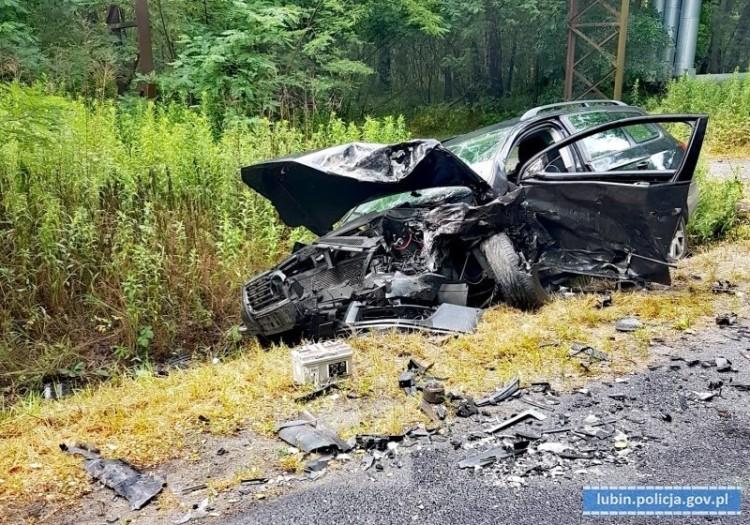 Masakryczny wypadek na Dolnym Śląsku. Z auta wystrzelił silnik