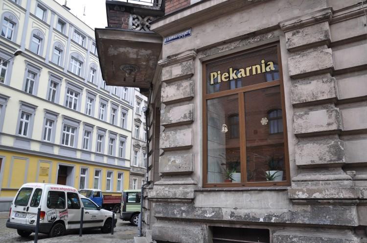 Znika jedna z najstarszych piekarni we Wrocławiu. Na koniec popłynęły łzy