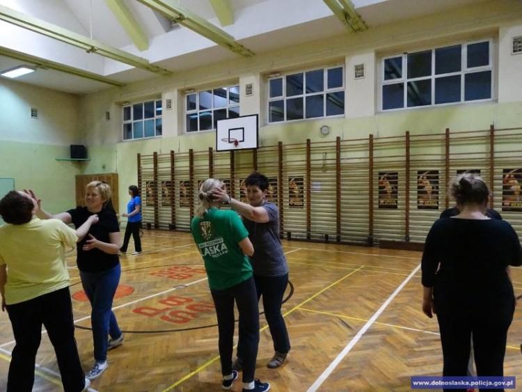 Wrocławianki wiedzą jak się bronić w trakcie napadu