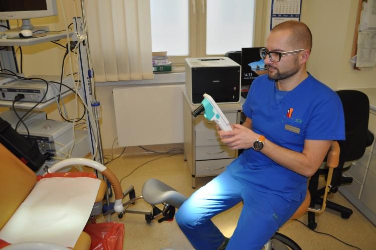 Nowy sprzęt do wykrywania raka szyjki macicy w szpitalu przy Borowskiej [ZDJĘCIA]
