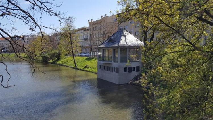 Kawiarnia nad fosą już otwarta. Przy Wzgórzu Partyzantów ruszyła Cafe Berg [ZDJĘCIA]