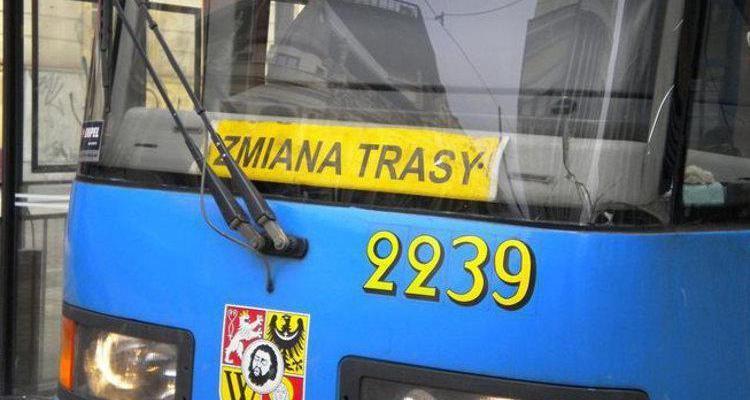 Awaria torowiska na Piotra Skargi. Są objazdy