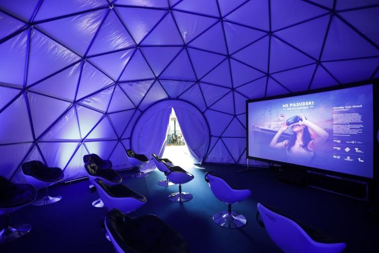 Kino VR pod dworcem Wrocław Główny. Bezpłatne projekcje już w ten weekend!