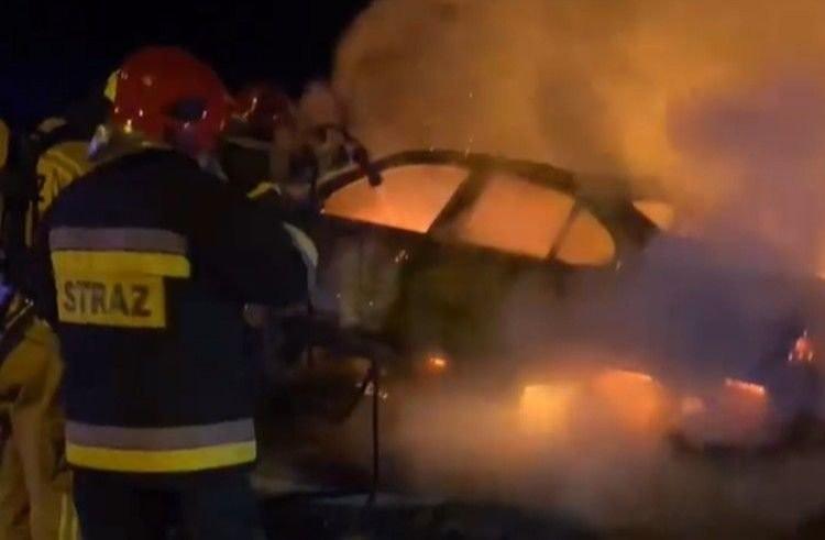 Wrocław: Nocny pożar samochodów na Nowym Dworze