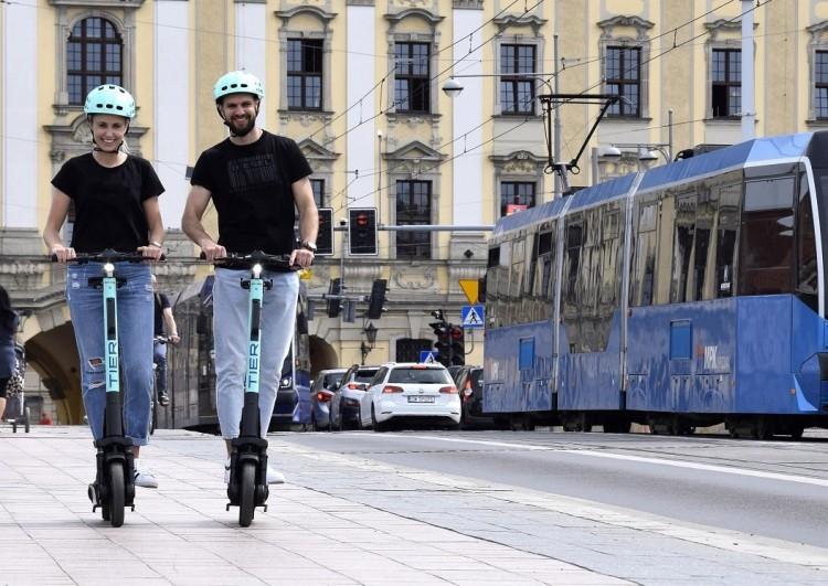 Elektryczne hulajnogi od nowego operatora. Od 26.05.2022 we Wrocławiu [CENNIK, PROMOCJA]