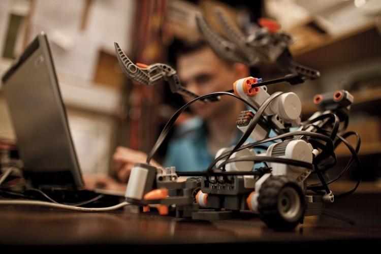 Inteligentna elektronika. Nowy kierunek studiów na Politechnice Wrocławskiej