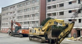 Wrocław: Ruszyła rozbiórka wzdłuż Legnickiej. Po peerelowskich blokach nie będzie śladu