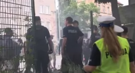Paragwajczyk pobity po fałszywym zgłoszeniu. Kibole chcieli zaatakować hostel z obcokrajowcami