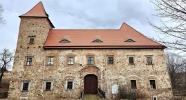 Od wieków ten dwór był w rękach miasta. Po wieloletn&hellip;