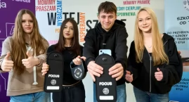 Coraz więcej szkół we Wrocławiu zakazuje smartfonów. „Za” są nawet… uczniowie