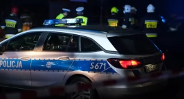 Autobus zderzył się z osobówką. Są ranni! Wypadek i duże utrudnienia pod Wrocławiem