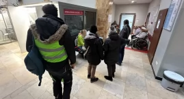 Złamania, stłuczenia i urazy głowy. SOR-y i ambulatoria pękają w szwach po upadkach na lodzie