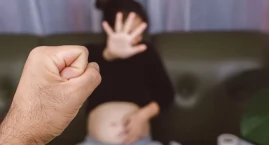 31-latek bił młotkiem i przypalał zapalniczką kobietę w siódmym miesiącu ciąży