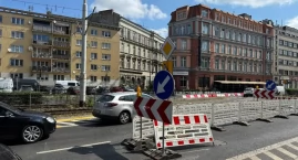 Zamknęli Kazimierza Wielkiego, bo mieli stawiać dźwi&hellip;
