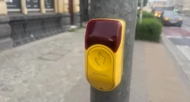 Pieszy naciska przycisk, a zielonego nie ma. Czy one&hellip;
