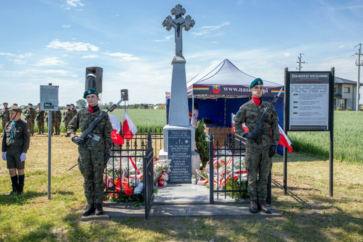 Wyklęci, Niezłomni, w pamięci mieszkańców. Uroczystości w Popowie Borowym