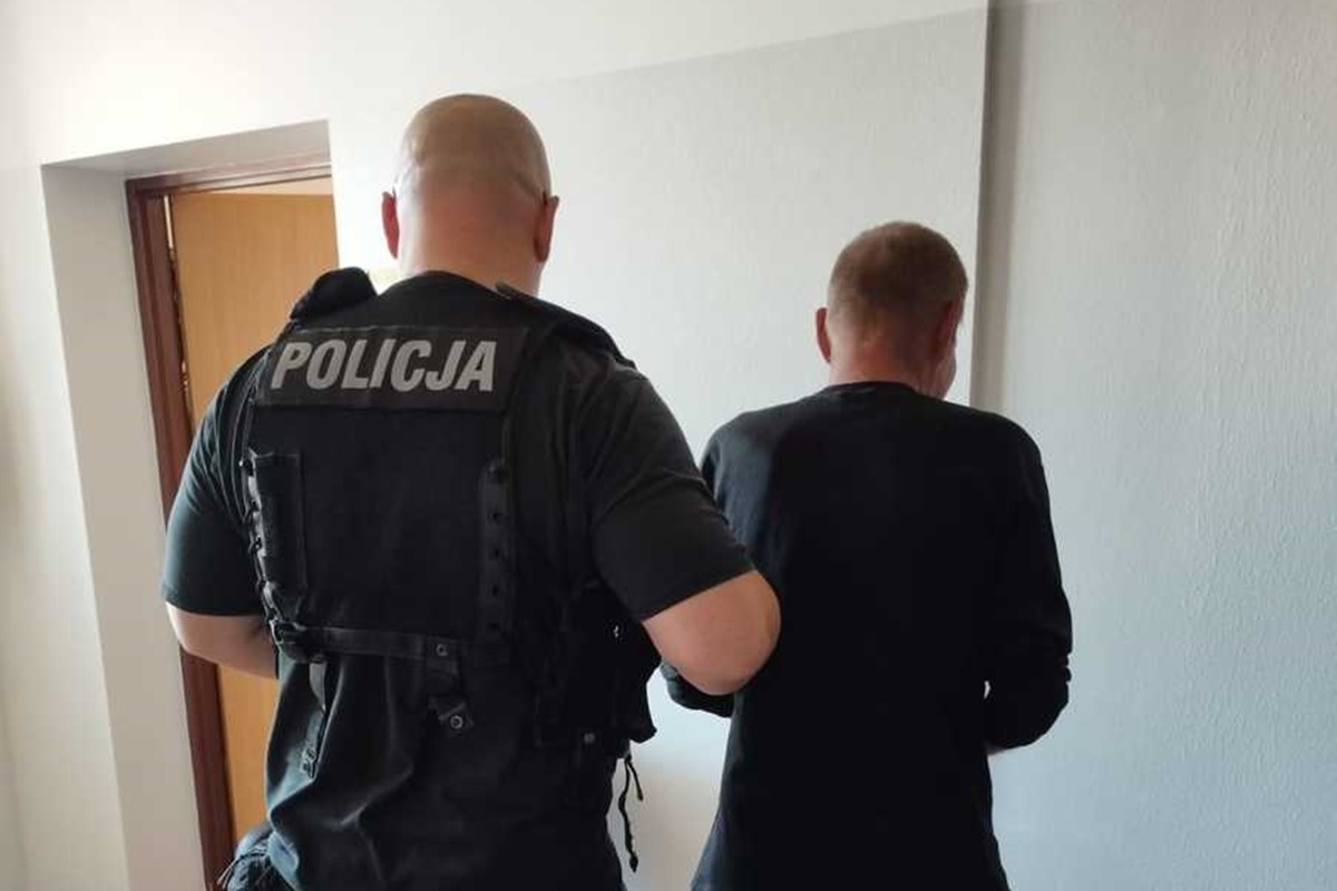 Nowodworscy policjanci zatrzymali poszukiwanego listem gończym