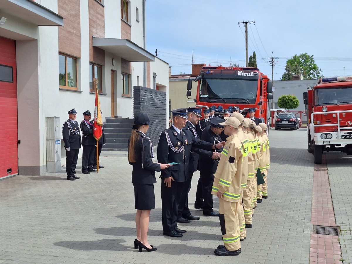 Młodzi adepci pożarnictwa z Pomiechówka złożyli ślubowanie