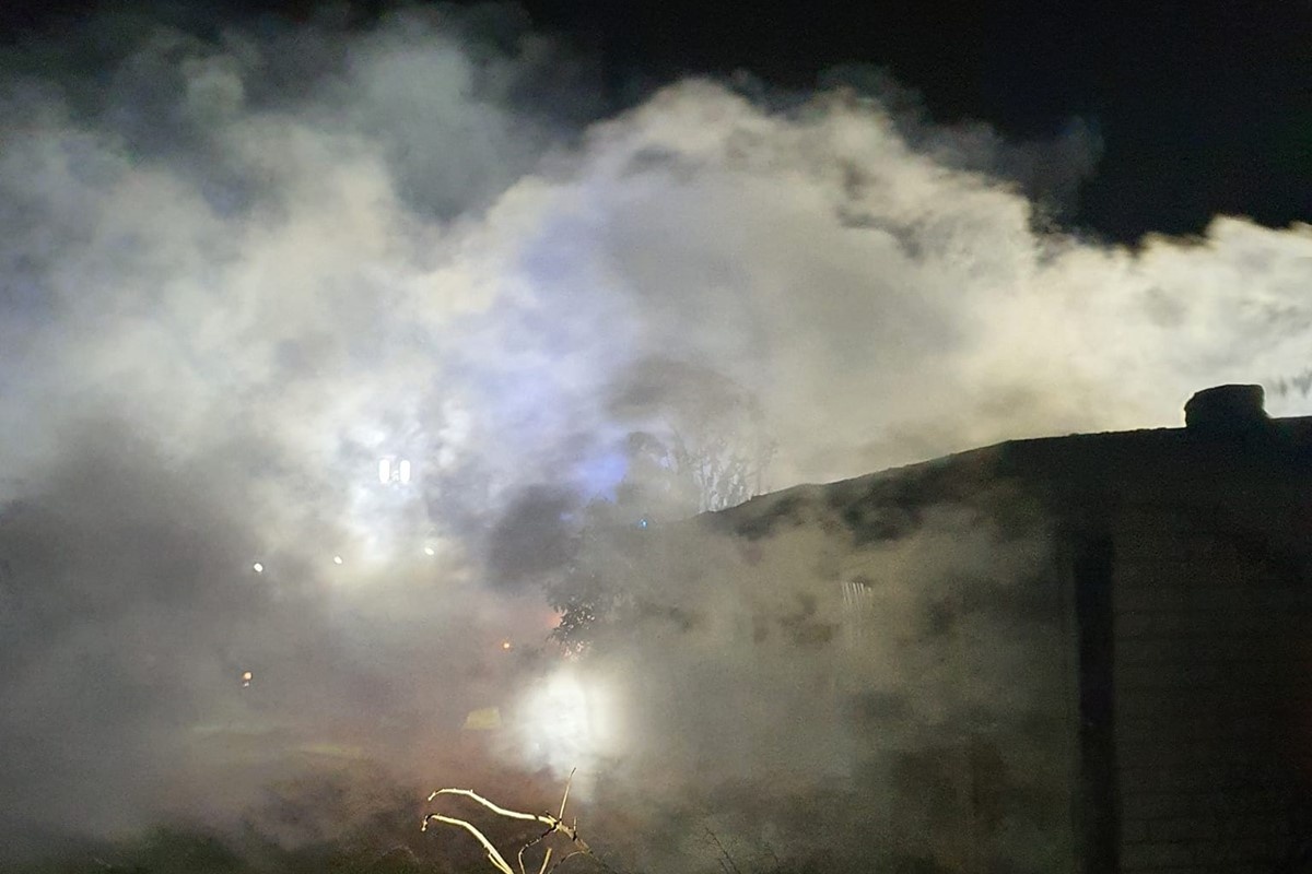 Pożar altany w Zakroczymiu. Ogień zauważył kierowca