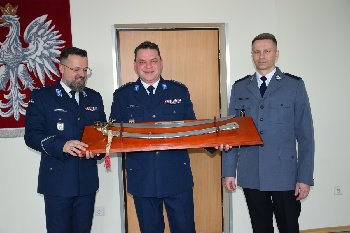 Czosnów. Komendant po 29 latach służby odchodzi na emeryturę