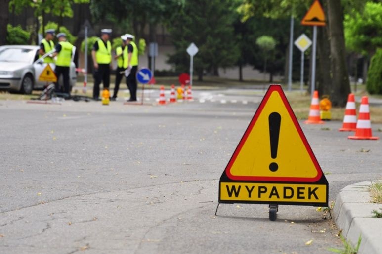 54-latka potrącona na przejściu dla pieszych. Pomocy medycznej udzieliła druhna z OSP Pomiechówek
