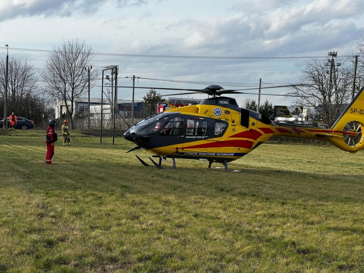 Pomiechówek. 11-latka straciła przytomność. Lądował helikopter LPR