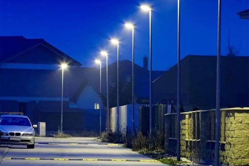 Wymiana oświetlenia w gminie Czosnów. Nowoczesne ledy rozświetlą kolejne miejscowości