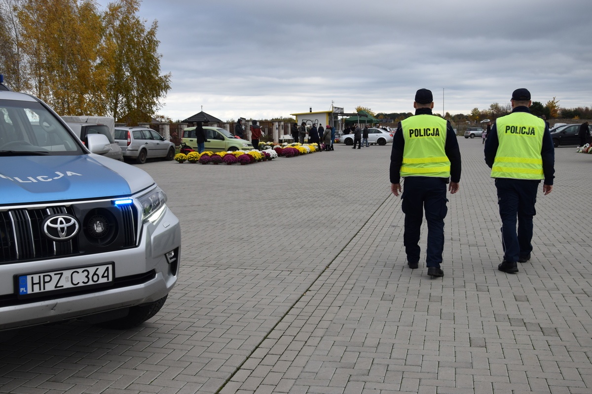 Akcja „Znicz 2023” w powiecie nowodworskim zakończona. Policjanci wlepili 40 mandatów