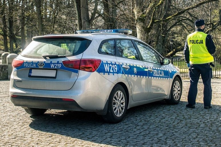 Wzmożone patrole policji w rejonie cmentarzy. Policja zadba o bezpieczeństwo w okresie Wszystkich Świętych
