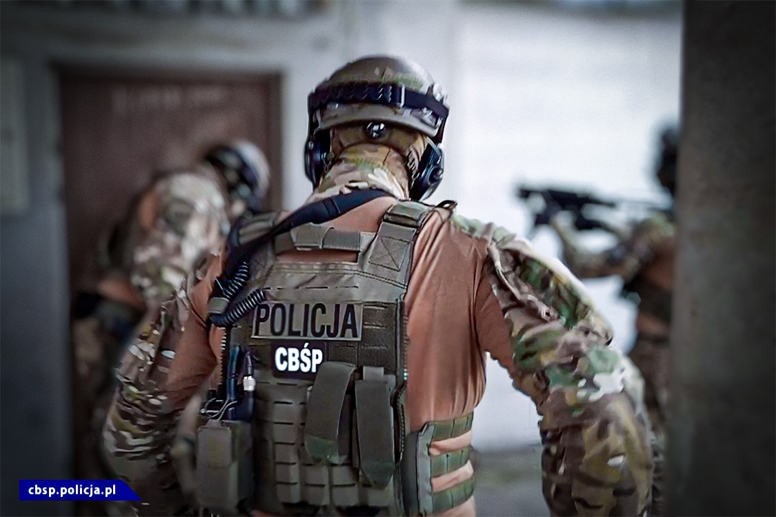 Policjanci CBŚP rozpracowali gang narkotykowy. Przestępcy działali m.in. na terenie powiatu nowodworskiego
