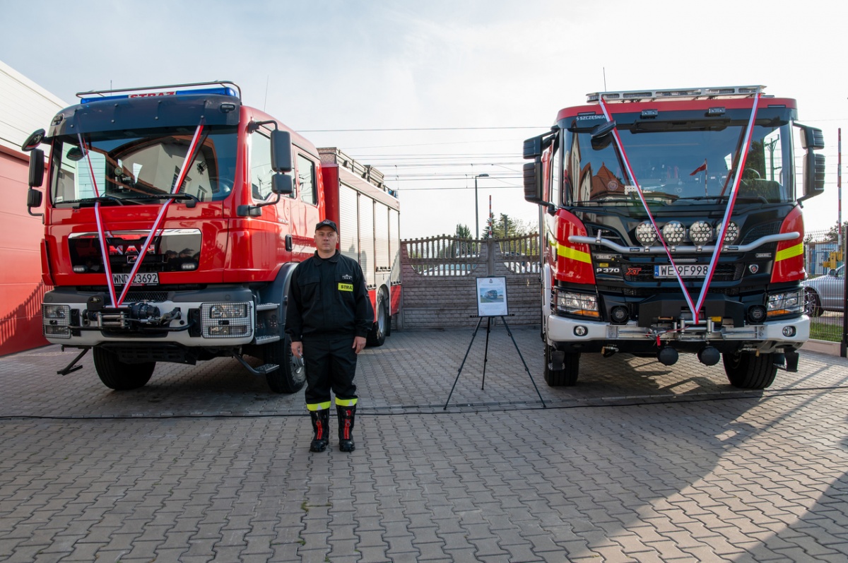 Nowe wozy dla PSP i OSP w Nowym Dworze Mazowieckim. Scania kosztowała 1,3 mln zł
